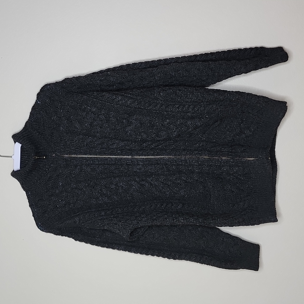 Aran knit sweater  100% pure newwool  size Medium